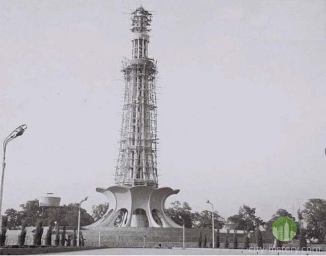 Construction of Minar-e-Pakistan Pictures from History