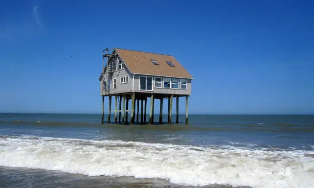meaning of stilt house in hindi