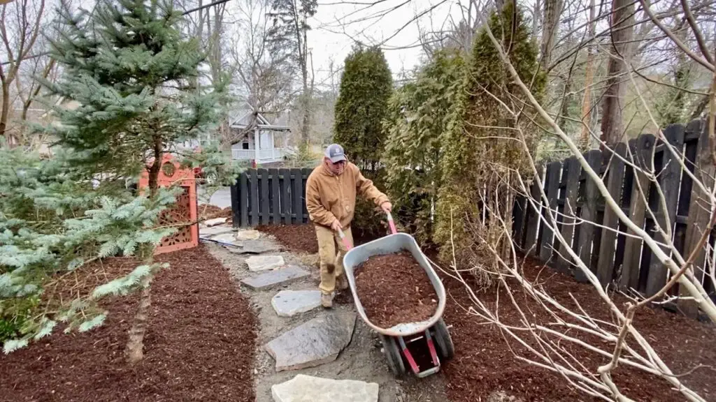 Is it Good Idea to put Pavers on Mulch