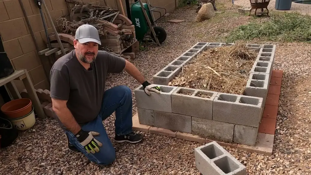 How much does 4 inch cinder block weigh?