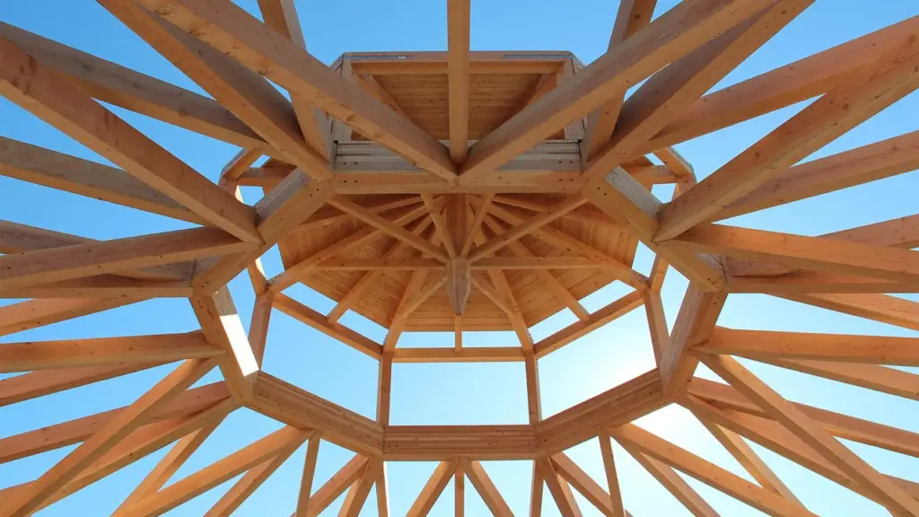 Timber Construction Characteristics, Advantages & Disadvantages