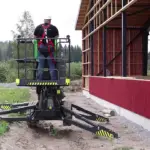 The Advantages of Crawler Scissor Lifts 